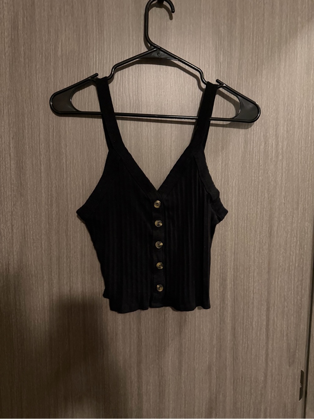 Bozzolo Black Ribbed Button-Front Crop Tank